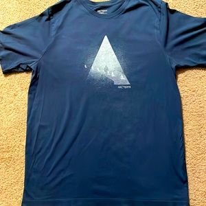 Arc’teryx tee
